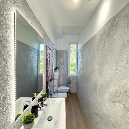 Evelyne - Centro Storico A Due Passi -