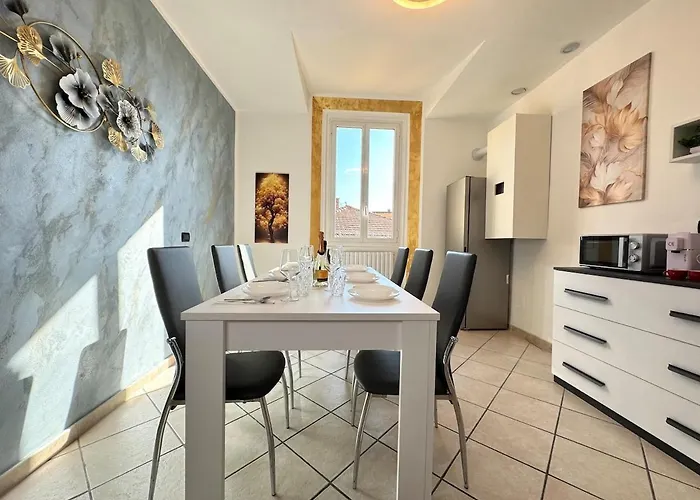 Evelyne - Centro Storico A Due Passi - * Bologna