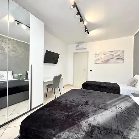 Evelyne - Centro Storico A Due Passi - Apartamento Bolonia