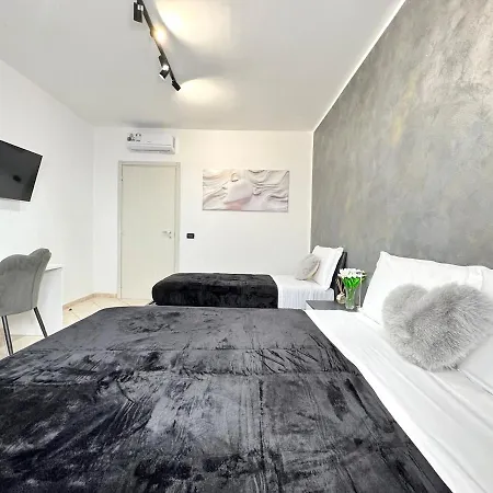 Apartamento Evelyne - Centro Storico A Due Passi - *