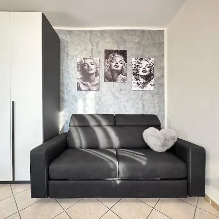 Evelyne - Centro Storico A Due Passi - Bologna