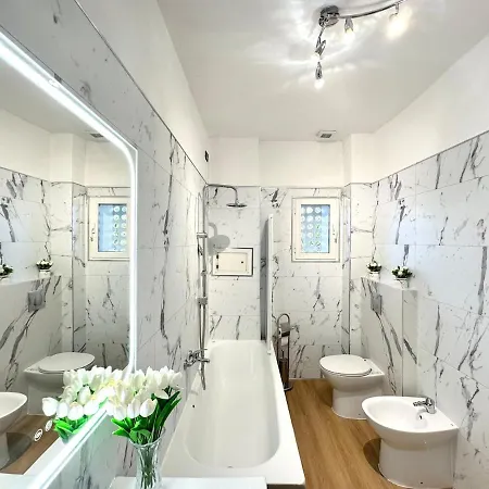 Apartment Evelyne - Centro Storico A Due Passi - *