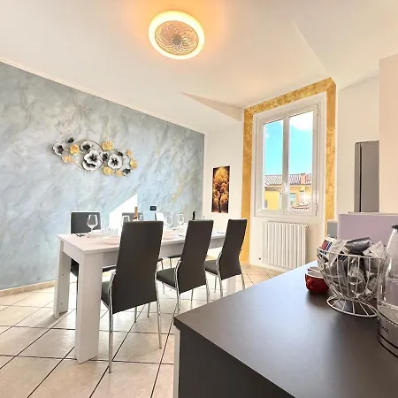 Evelyne - Centro Storico A Due Passi - * Bologne