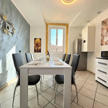 Evelyne - Centro Storico A Due Passi - * Bologne