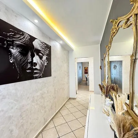 Evelyne - Centro Storico A Due Passi - * Bologne